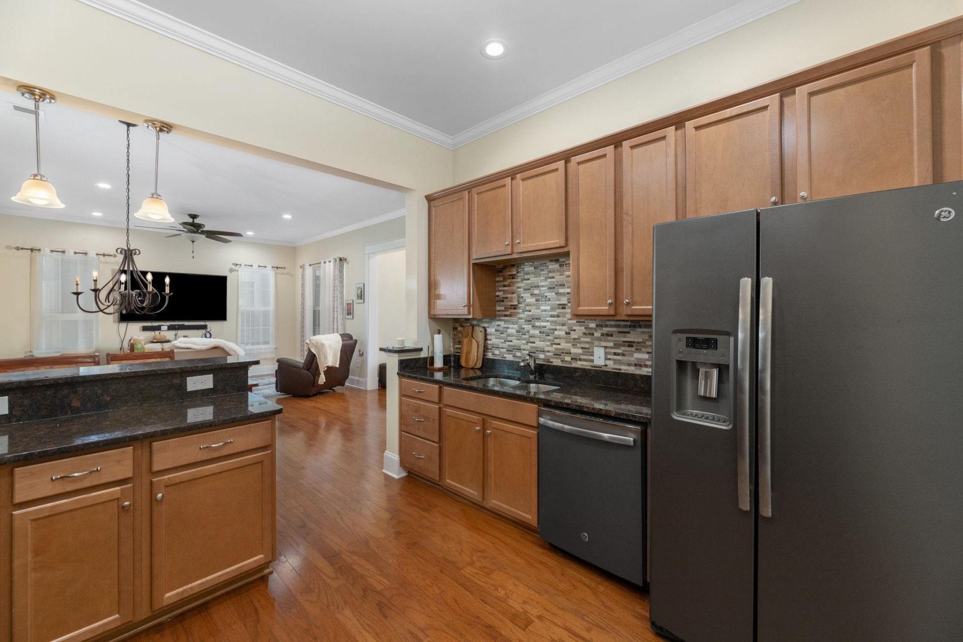 736 Satterwhite Ave. Photo 9