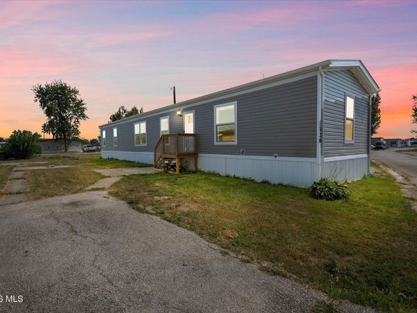 27696 Oregon Road , Perrysburg, OH 43551