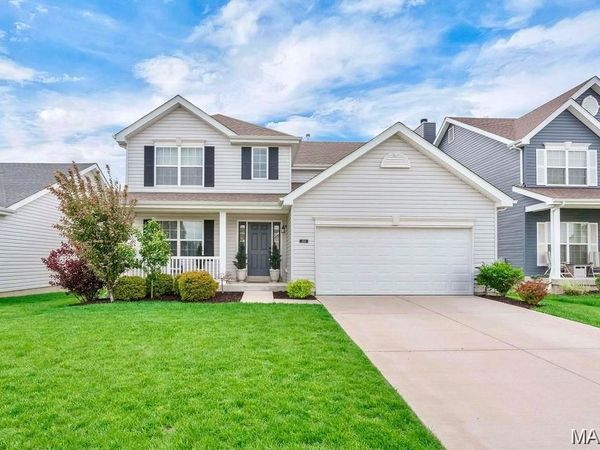 204 Charlestowne Place Drive, St Charles, MO 63301
