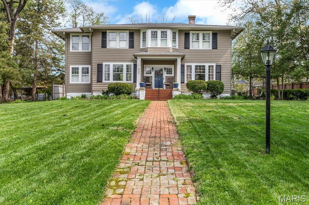207 Oakwood Avenue, Webster Groves, MO 63119 Main Photo