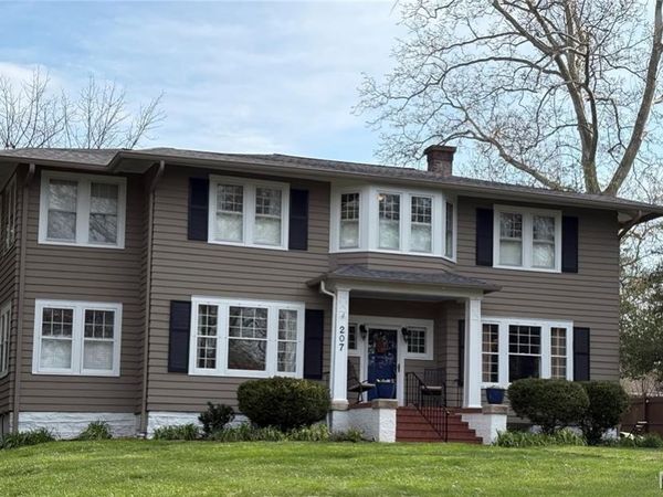 207 Oakwood Avenue, Webster Groves, MO 63119