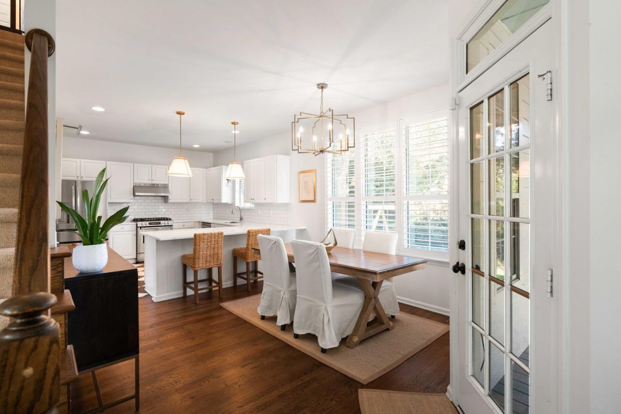 2774 Victoria Lake Drive Photo 12