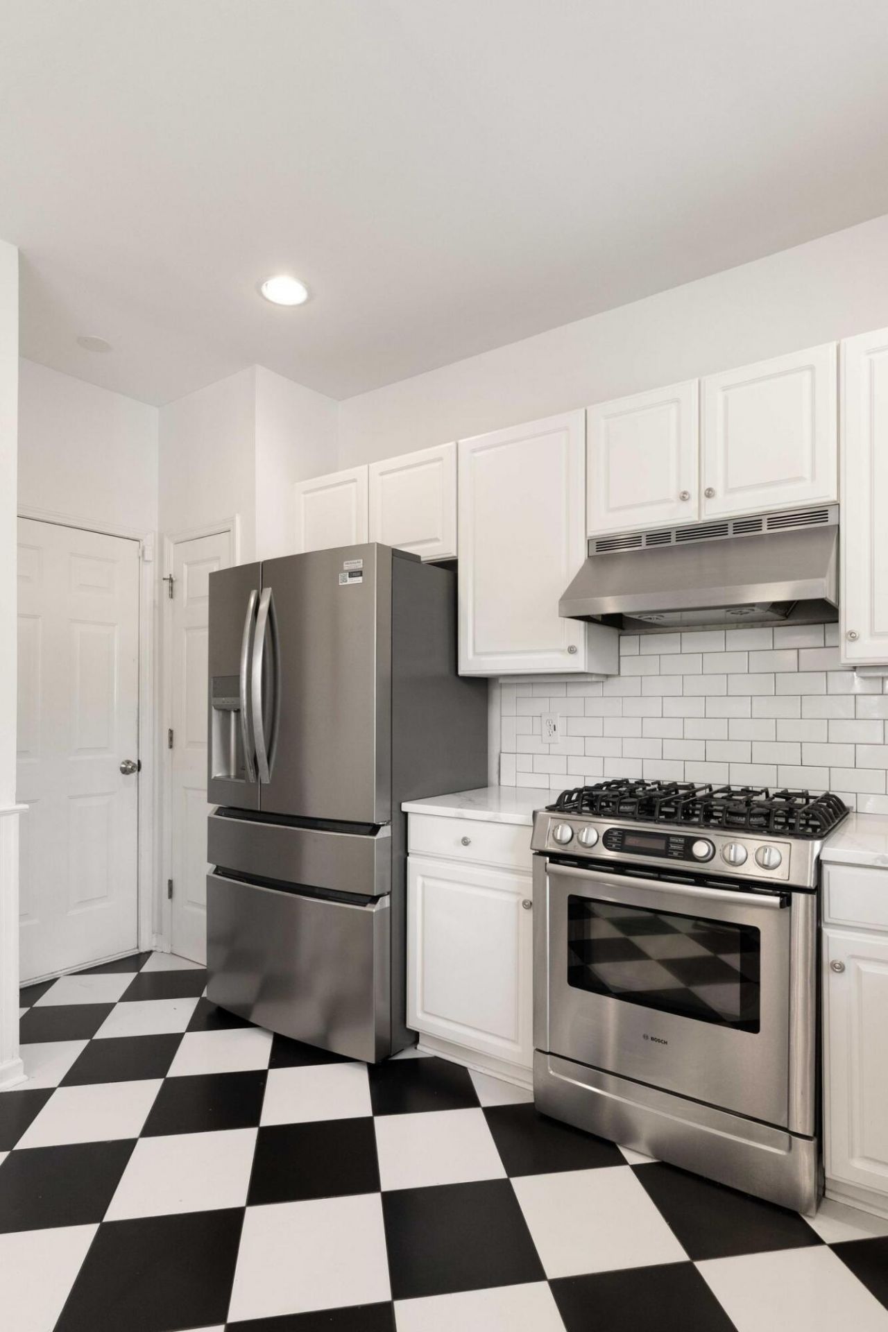 2774 Victoria Lake Drive Photo 16