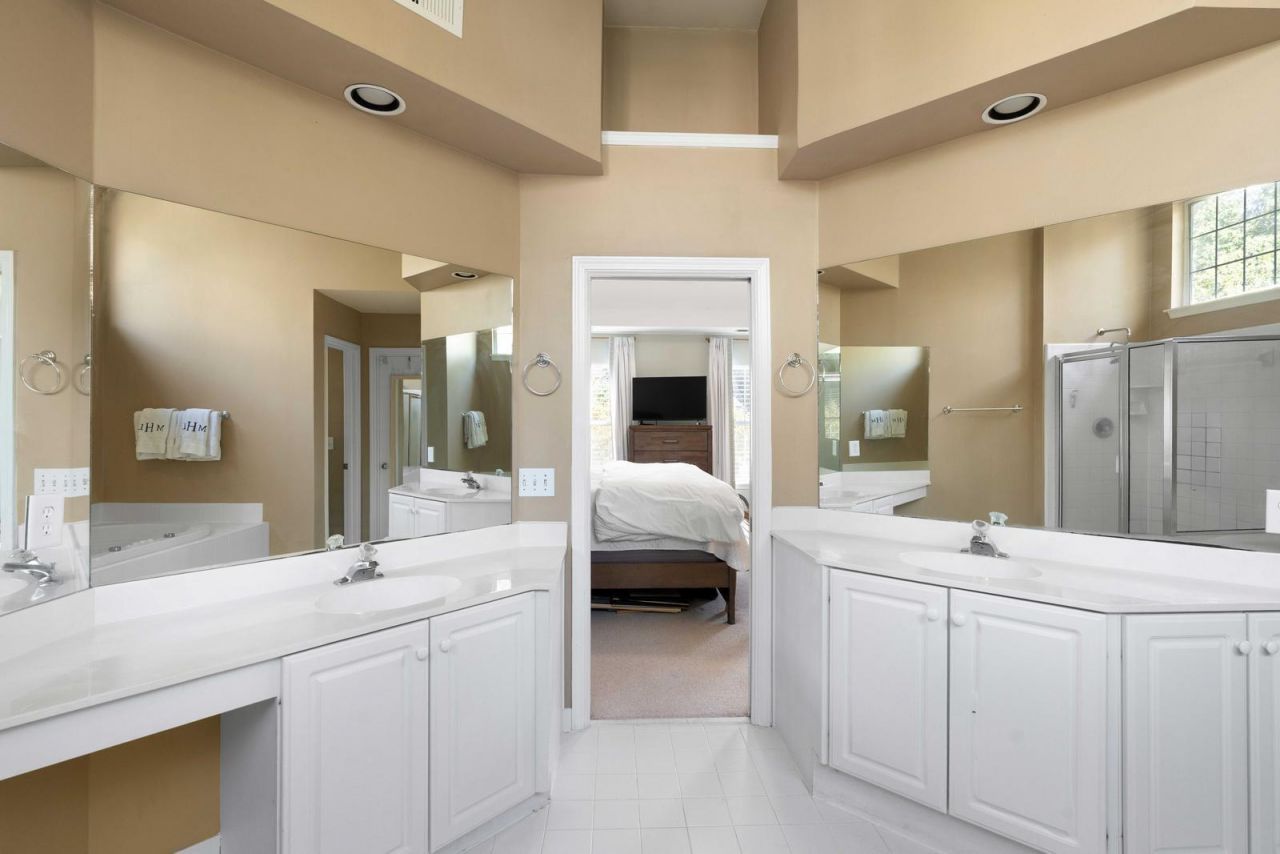 2774 Victoria Lake Drive Photo 27