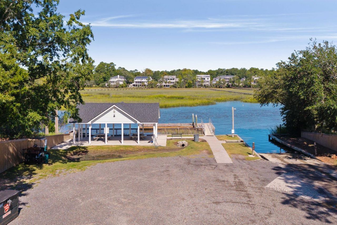 2774 Victoria Lake Drive Photo 49