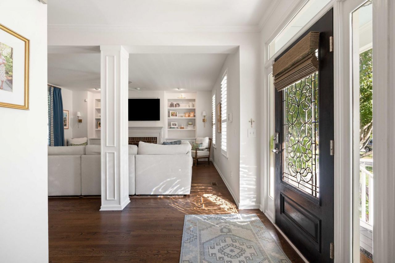 2774 Victoria Lake Drive Photo 8