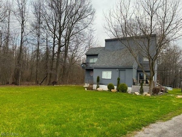 711 State Route 7 , Brookfield, OH 44403