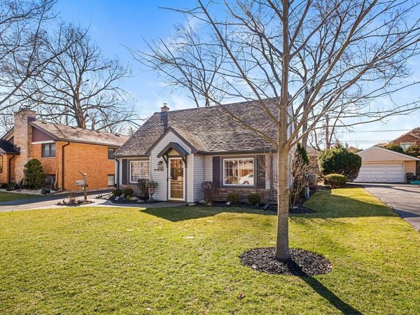 6911 W Fargo Avenue, Niles, IL 60714