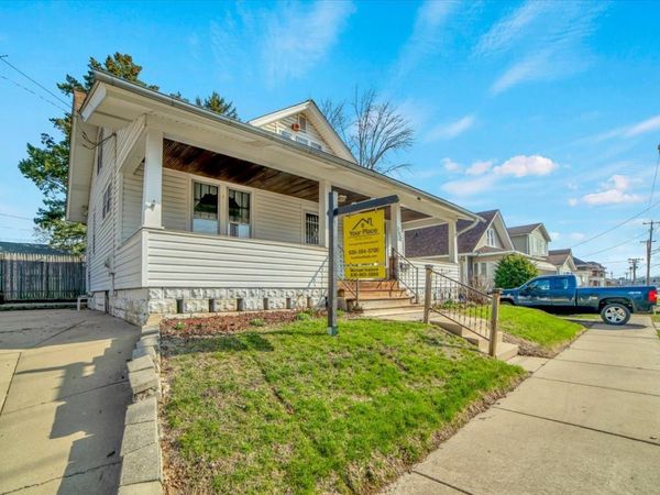 257 W Illinois Avenue , Aurora, IL 60506