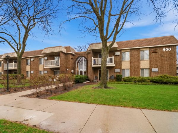 500 N Wilke Road , Unit 105, Palatine, IL 60074