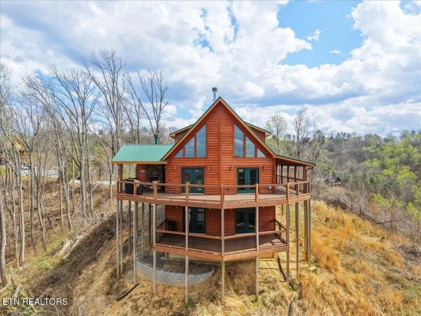 2266 Lone Ridge Drive, Sevierville, TN 37862