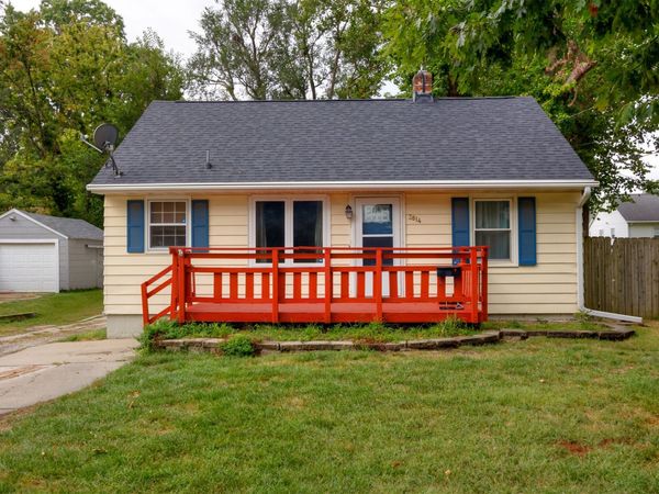 3814 67th Street , Urbandale, IA 50322