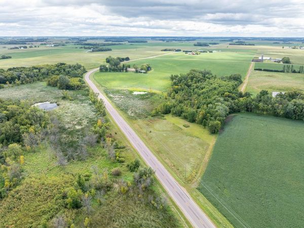 2XX County Road 32 , Belle Plaine, MN 56011