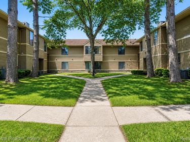 175 Briarcrest Drive, Ann Arbor, MI 48104