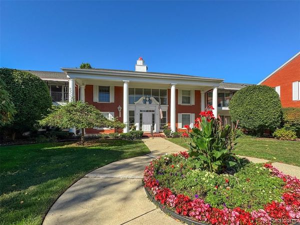 19710 W 13 Mile Road , Beverly Hills Vlg, MI 48025