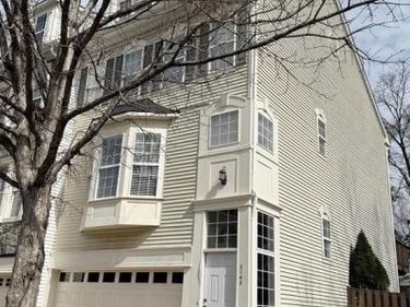 2142 CAPSTONE CIRCLE , HERNDON, VA 20170