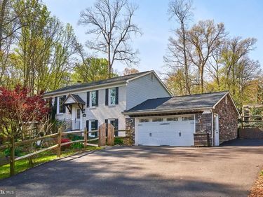 3270 FOX MILL ROAD, OAKTON, VA 22124