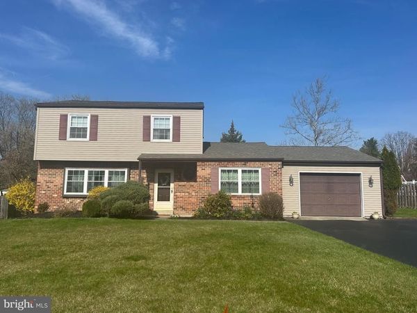 1177 HORSESHOE DRIVE , BLUE BELL, PA 19422