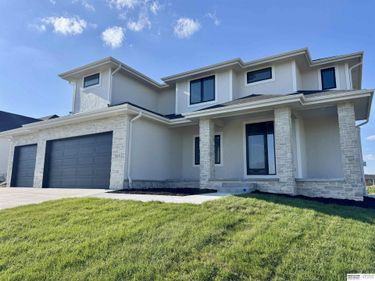 20152 T Street, Omaha, NE 68135