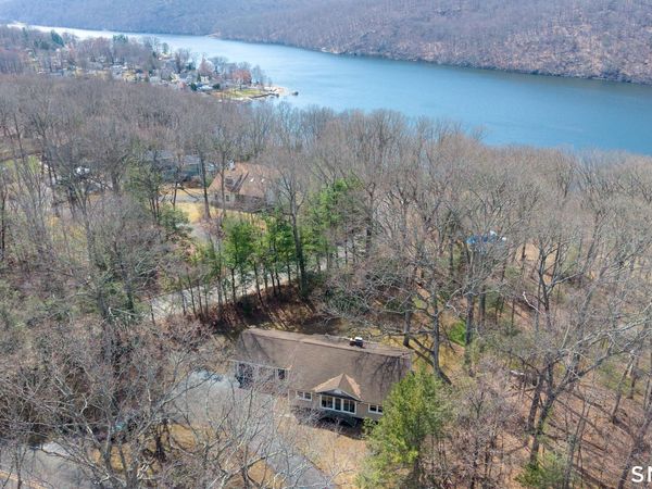 240 Great Plain , Danbury, CT 06811