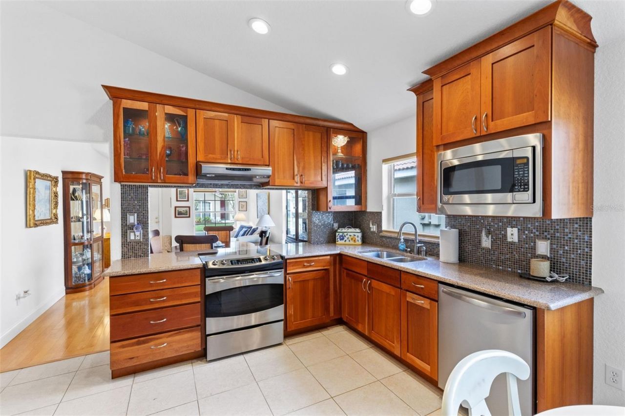 936 Torrey Pine Drive , Winter Springs, FL 32708 Photo