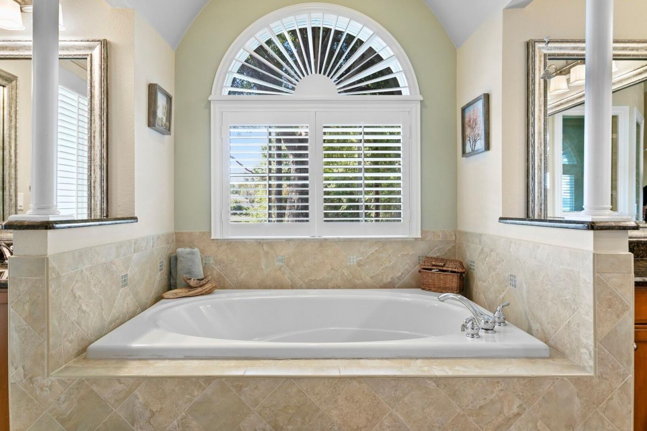 18008 Pinnacle Court, Tampa, FL 33647 Photo