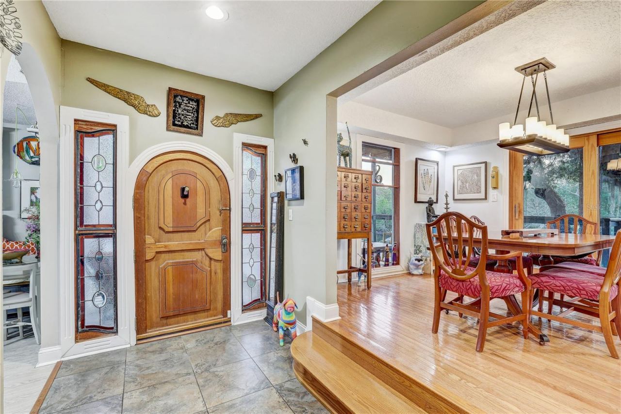 7500 N Ola Avenue, Tampa, FL 33604 Photo