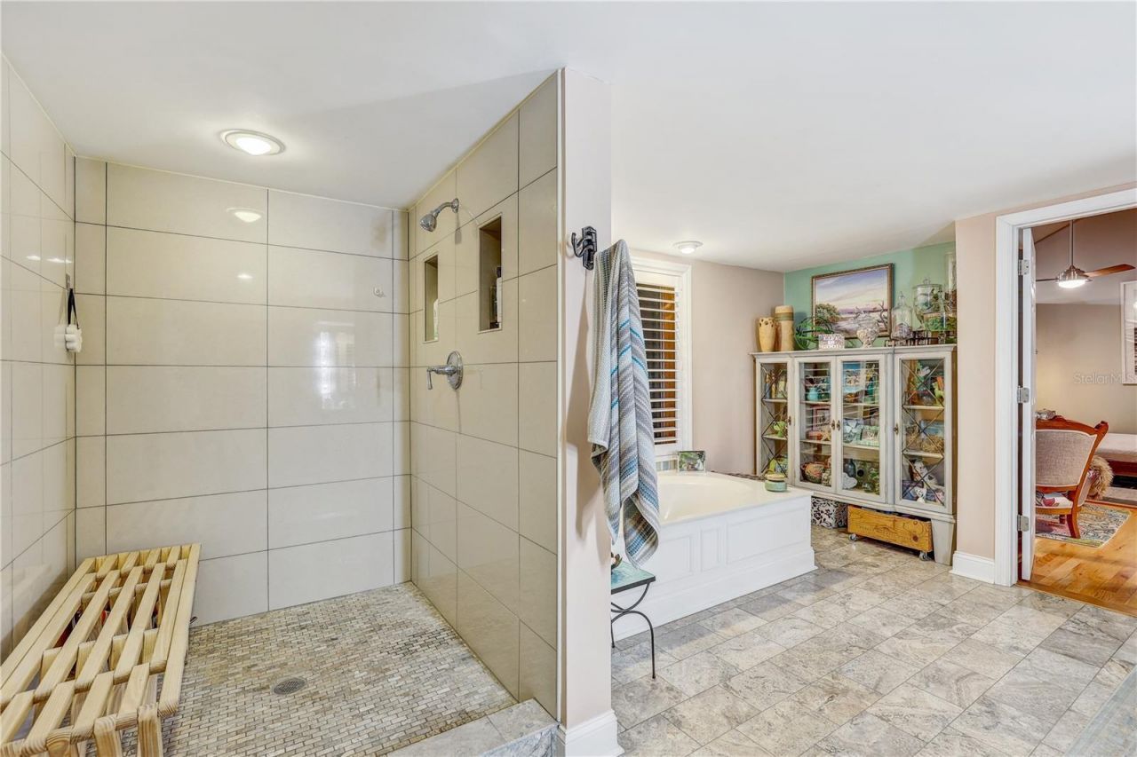 7500 N Ola Avenue, Tampa, FL 33604 Photo