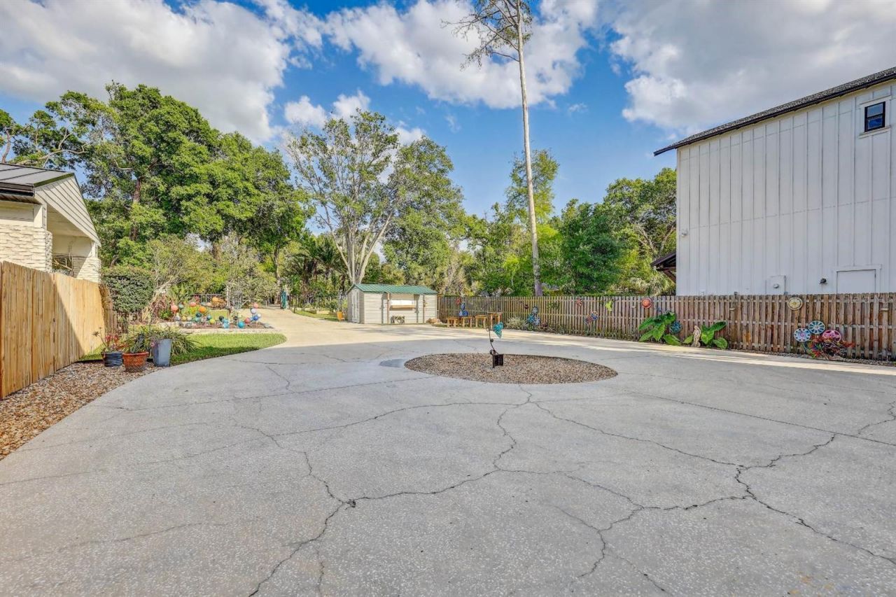 7500 N Ola Avenue, Tampa, FL 33604 Photo