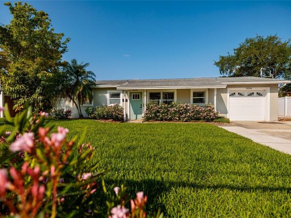 9294 TREASURE LANE NE, ST PETERSBURG, FL 33702