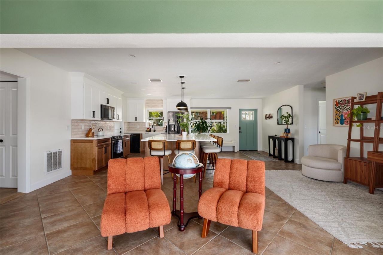 9294 Treasure Lane Ne, Saint Petersburg, FL 33702 Photo