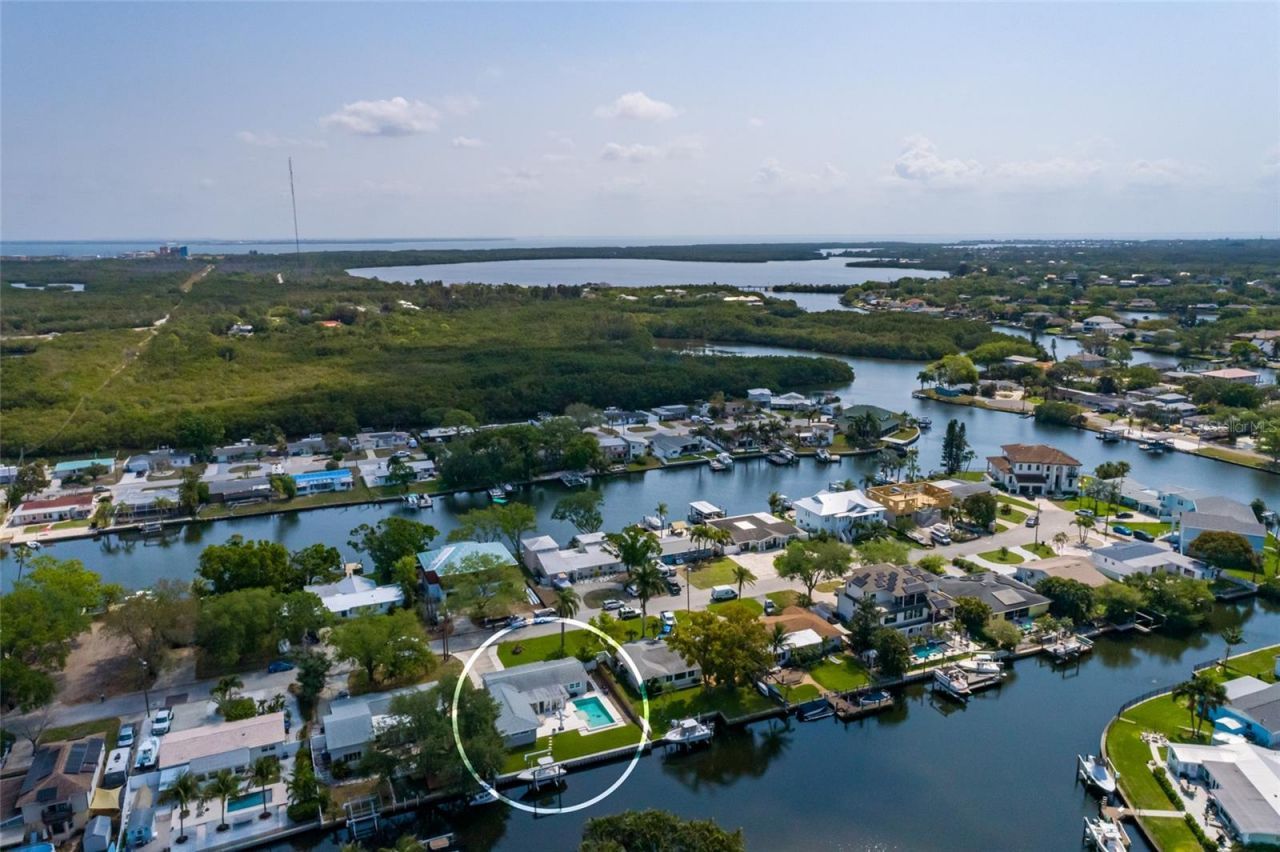 9294 Treasure Lane Ne, Saint Petersburg, FL 33702 Photo