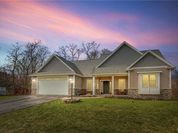 111 Left Field, Manlius, NY 13104