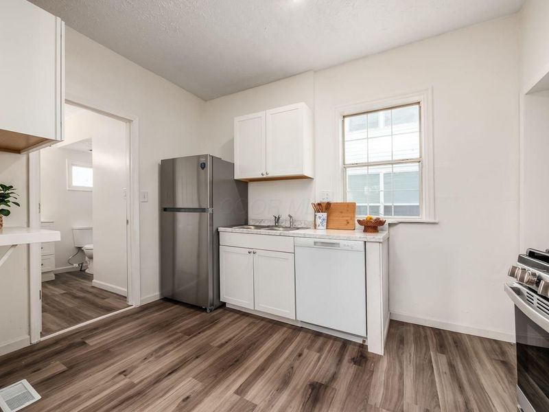 1889 S 4th Street, Columbus, OH 43207 Photo 8