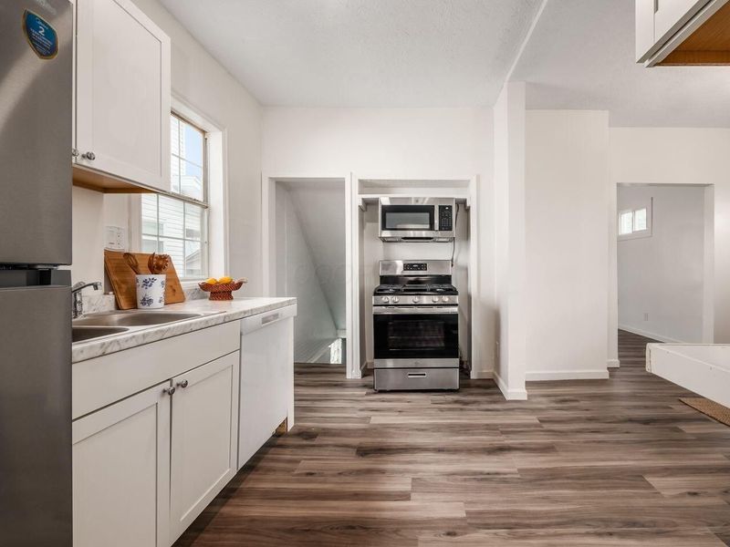 1889 S 4th Street, Columbus, OH 43207 Photo 9