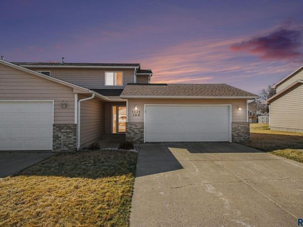1903 S Sertoma Ave, Unit 104, Sioux Falls, SD 57106