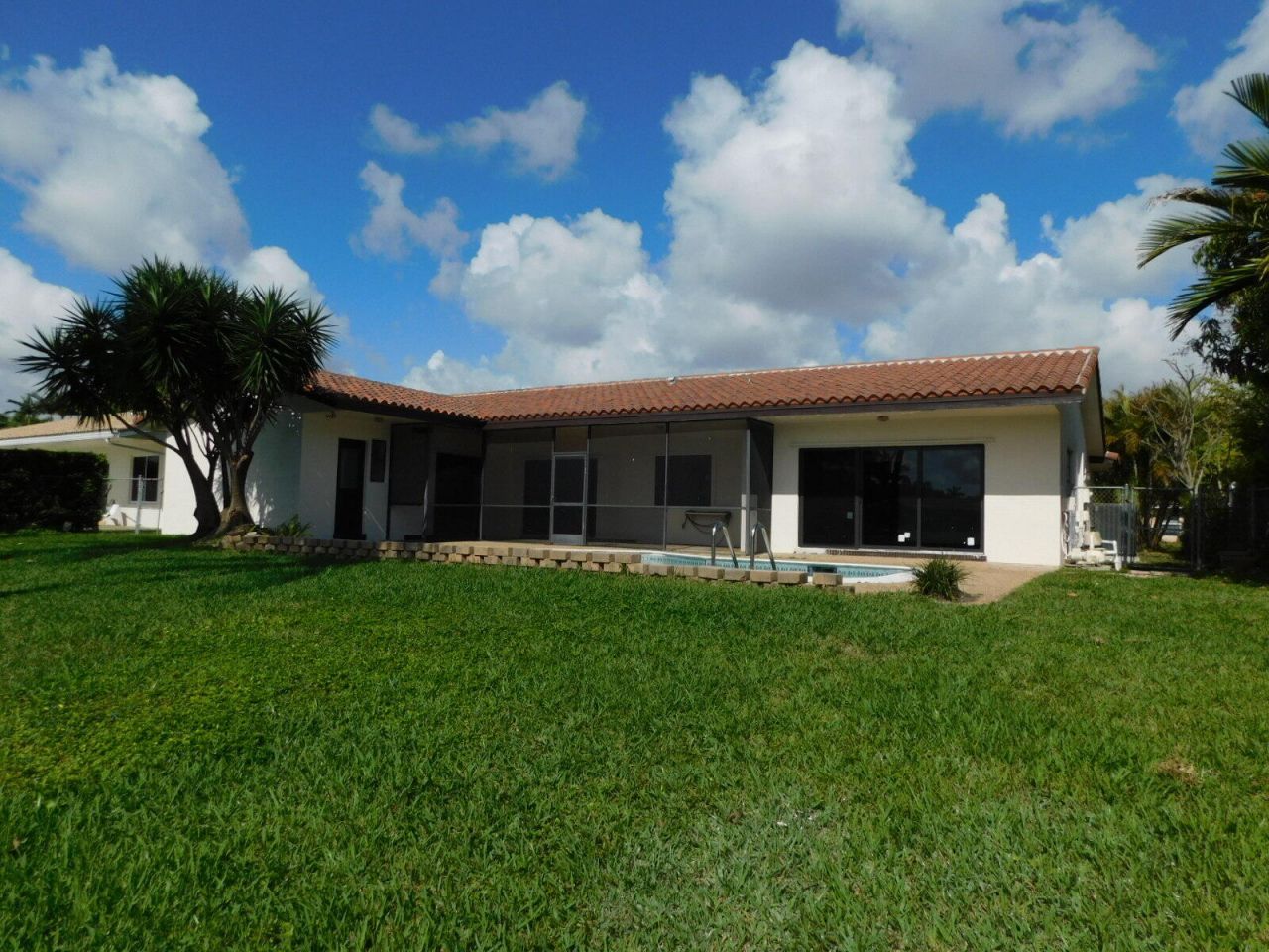 21411 Highland Lakes Boulevard, Miami, FL 33179 Photo