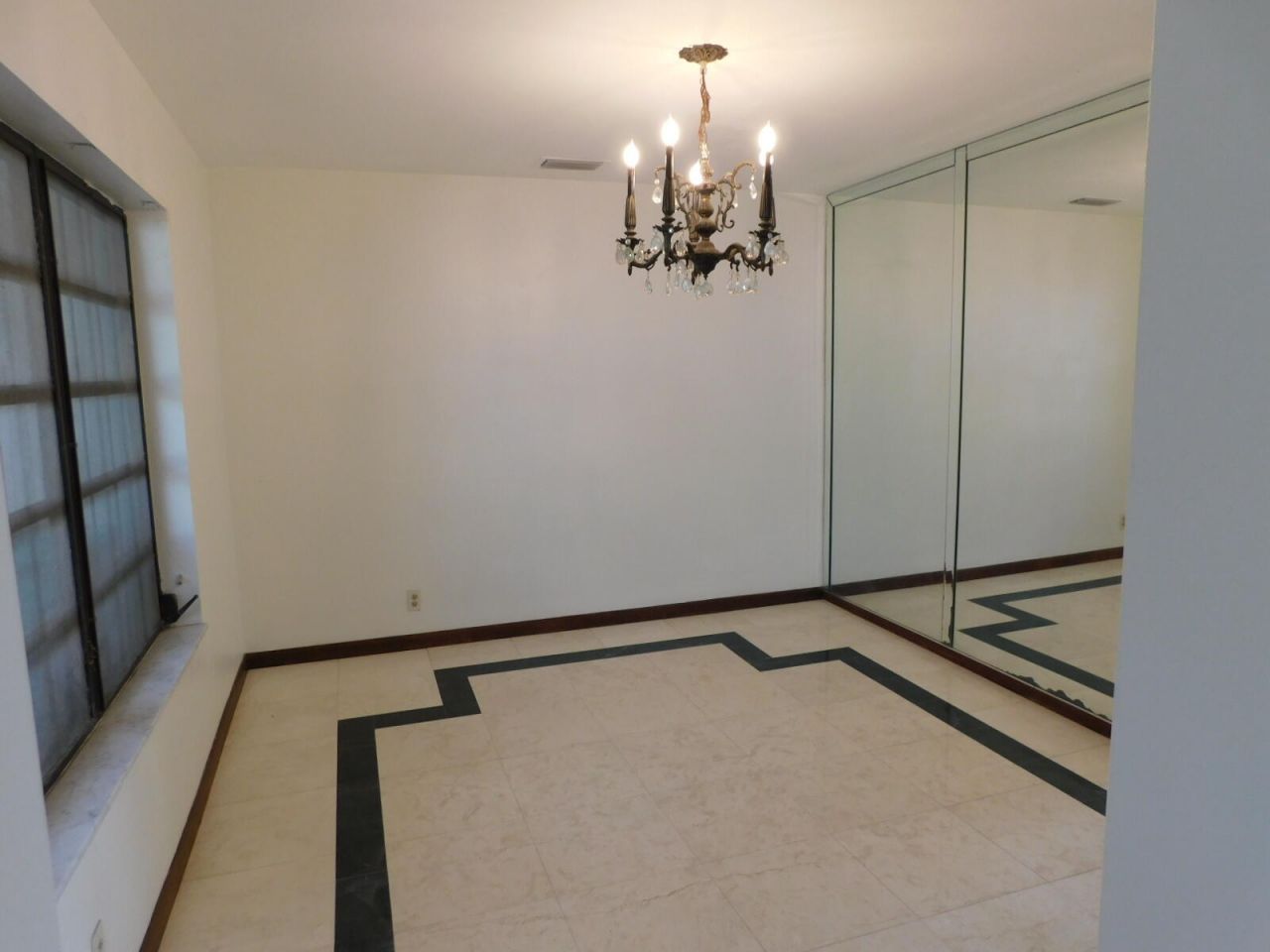 21411 Highland Lakes Boulevard, Miami, FL 33179 Photo