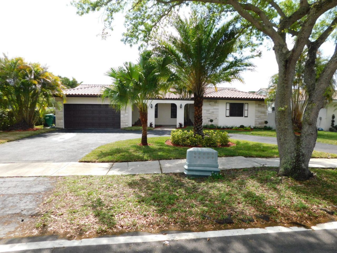 21411 Highland Lakes Boulevard, Miami, FL 33179 Photo