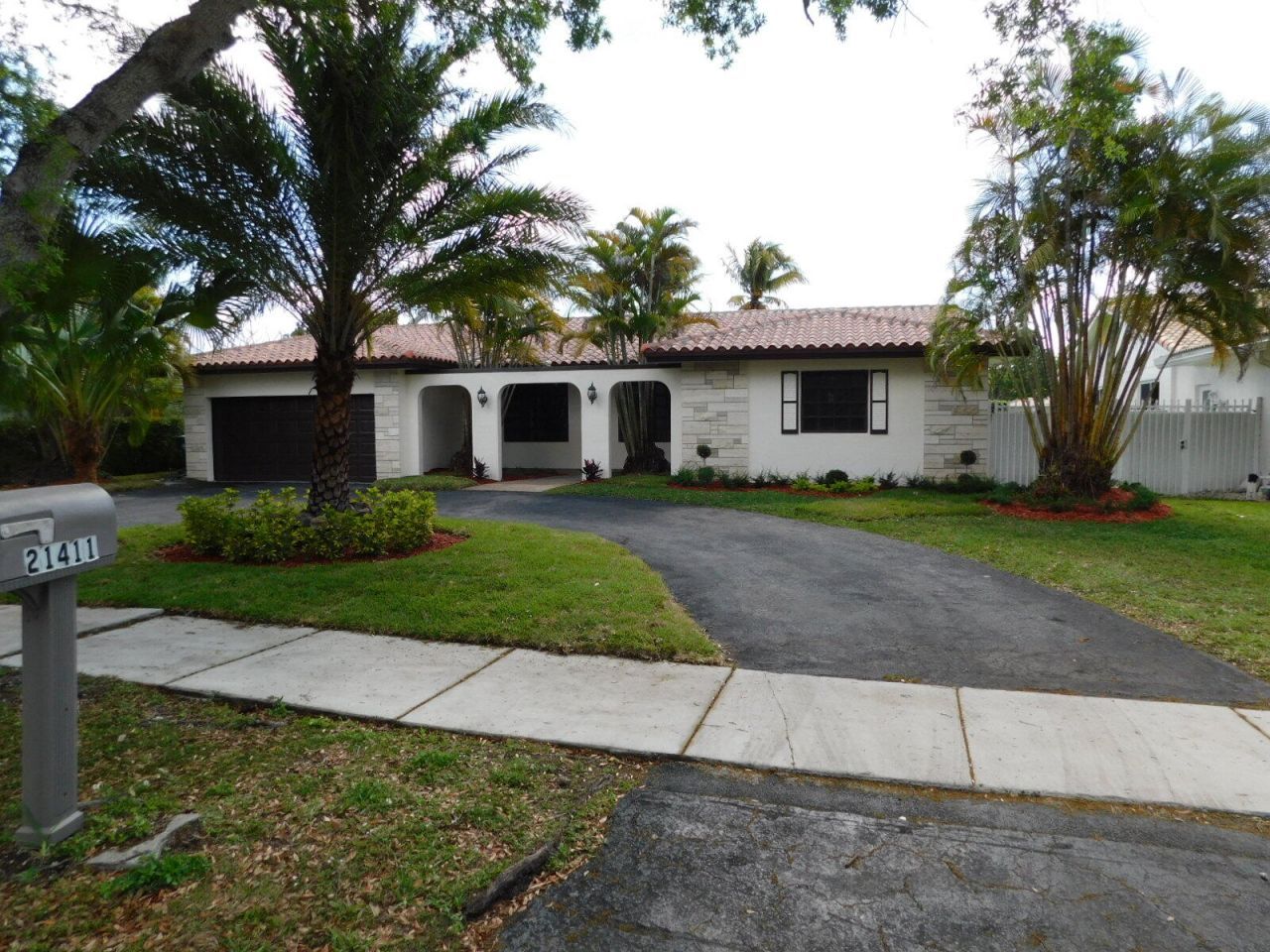 21411 Highland Lakes Boulevard, Miami, FL 33179 Photo