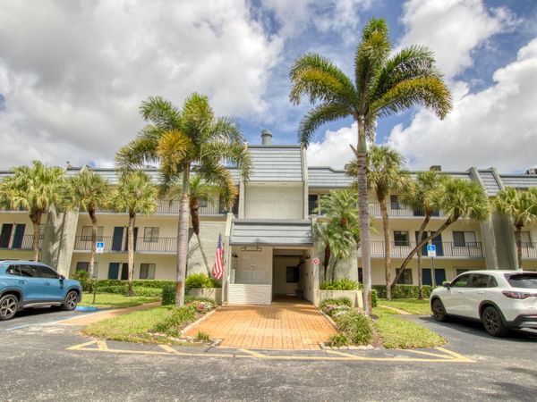 4832 Esedra Court, Unit 204, Lake Worth, FL 33467