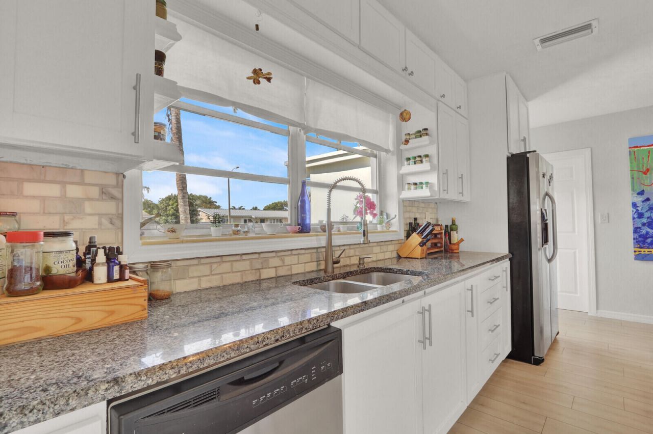 908 Eucalyptus Road, North Palm Beach, FL 33408 Photo