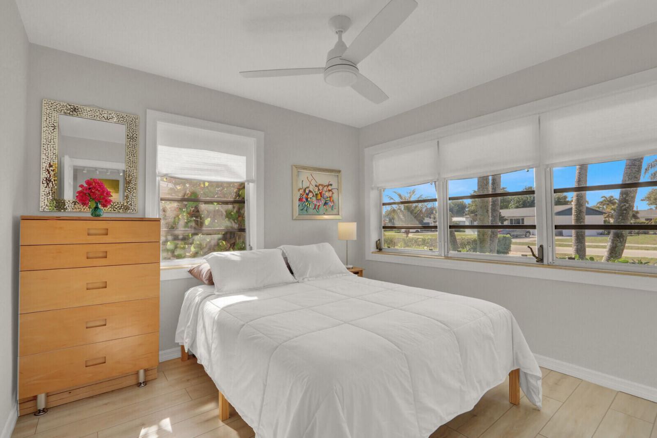 908 Eucalyptus Road, North Palm Beach, FL 33408 Photo