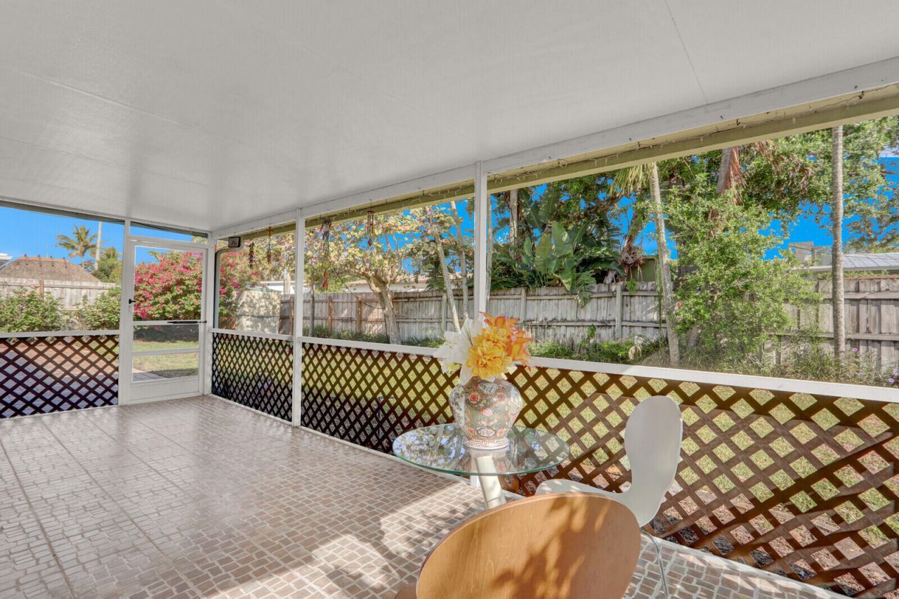 908 Eucalyptus Road, North Palm Beach, FL 33408 Photo