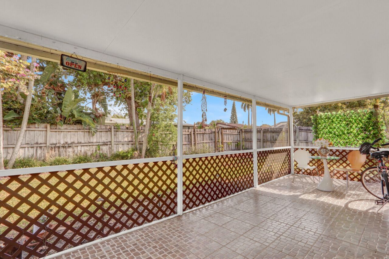 908 Eucalyptus Road, North Palm Beach, FL 33408 Photo