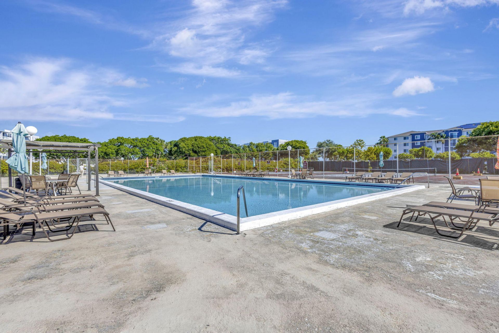 500 Executive Center Drive, Unit 3-j, West Palm Beach, FL 33401 Photo