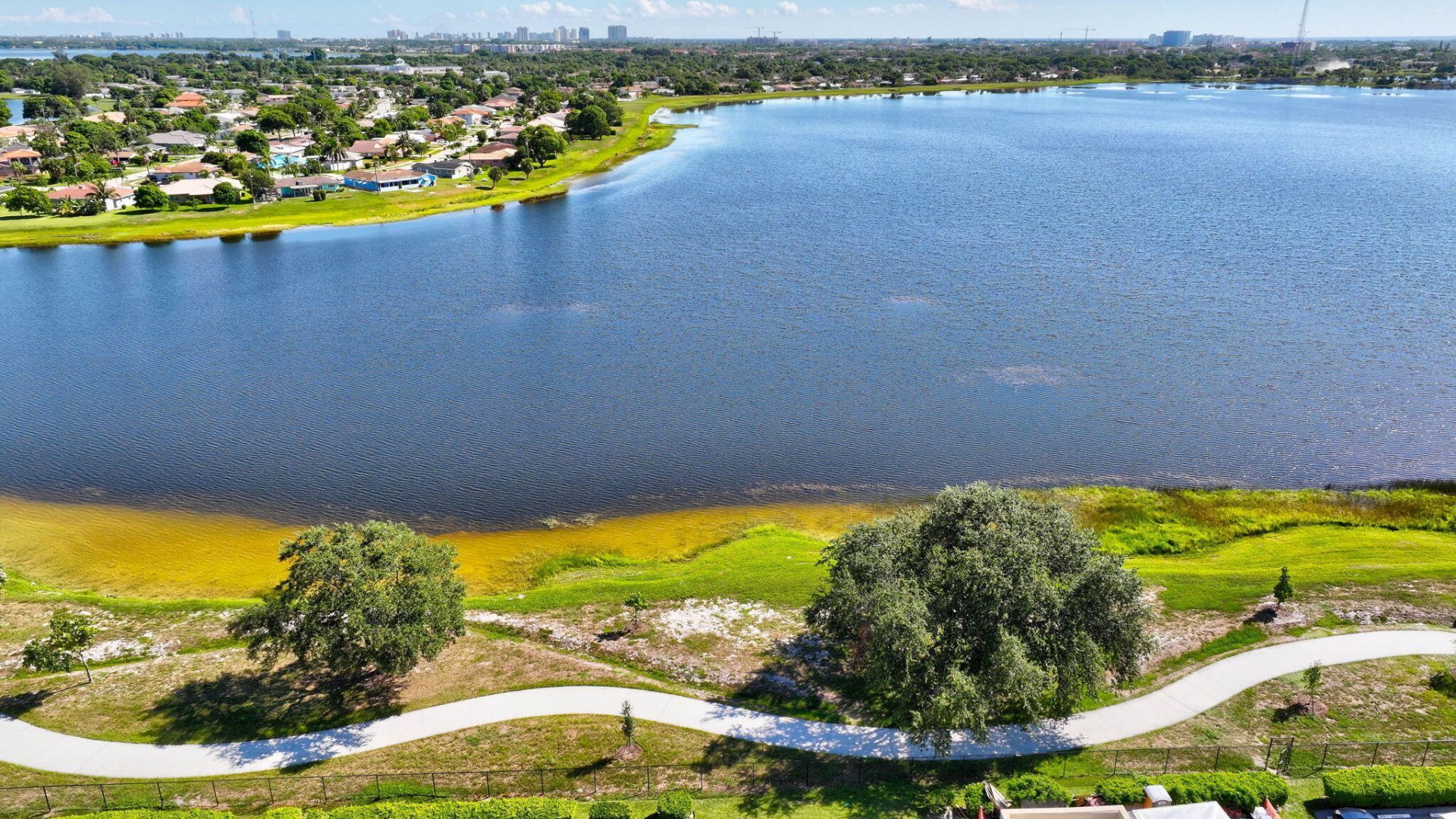 500 Executive Center Drive, Unit 3-j, West Palm Beach, FL 33401 Photo