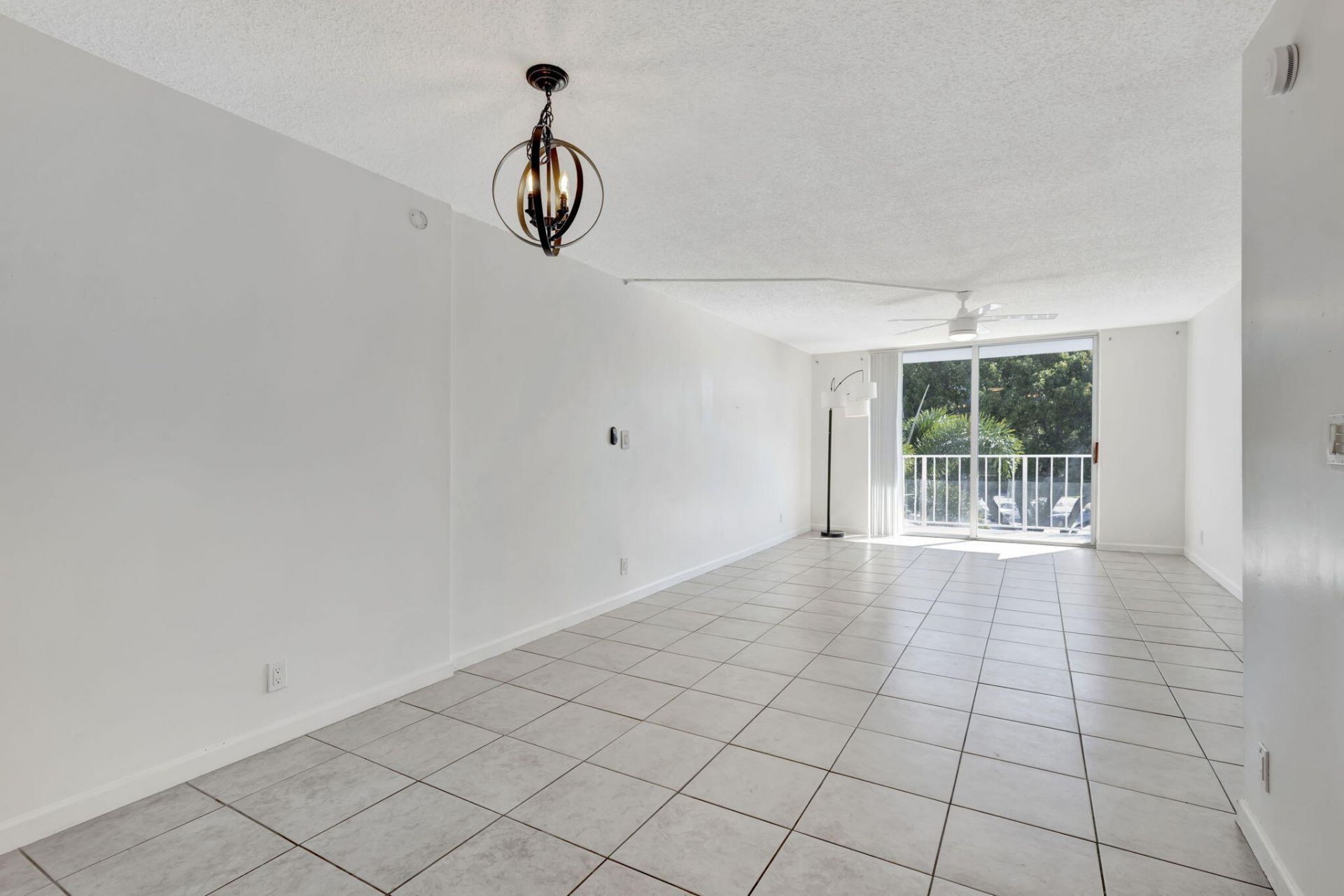 500 Executive Center Drive, Unit 3-j, West Palm Beach, FL 33401 Photo