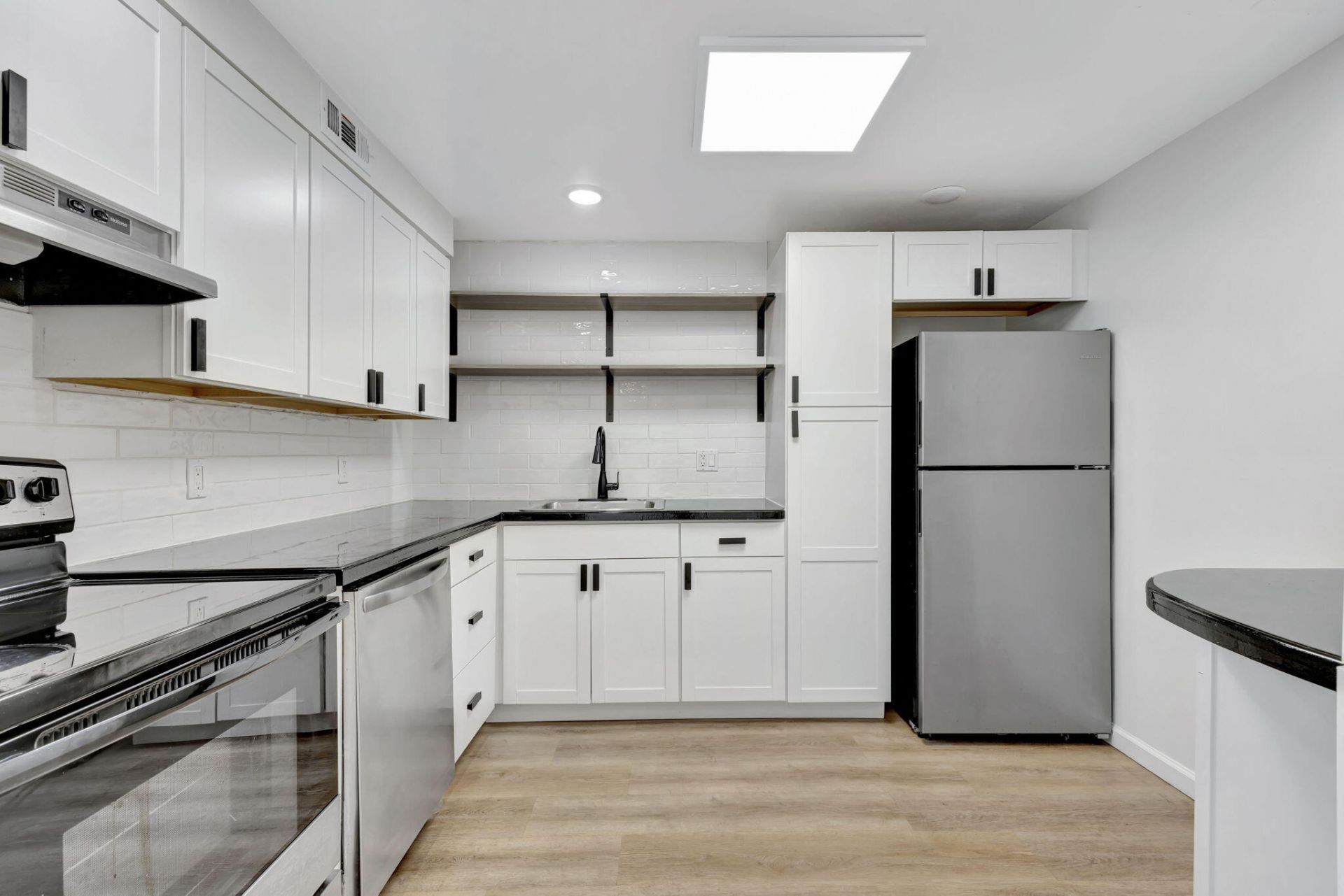 500 Executive Center Drive, Unit 3-j, West Palm Beach, FL 33401 Photo