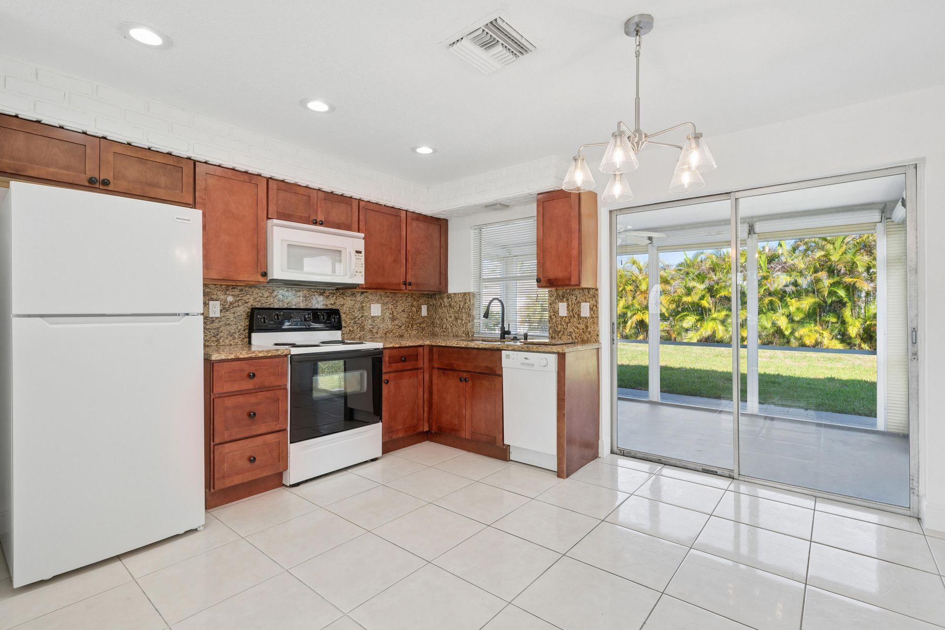 8107 NW 96th Avenue, Tamarac, FL 33321 Photo